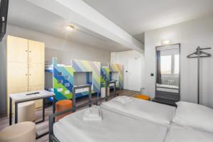  Bed in 6-Bed Dormitory Room room in a&o Dresden Hauptbahnhof