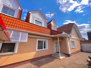 Vörösmarty Deluxe Vendégház - 3hvězdičkové hotely ve městě Kaposvár