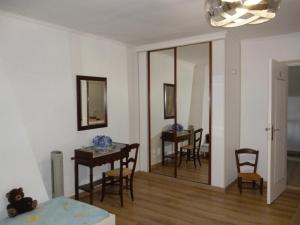 Maisons de vacances Les Sureaux Le Gite 3 etoiles par CDT24 : photos des chambres