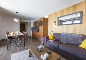 Appart'hotels Residence Club MMV Les Chalets des Cimes : Appartement Premium 2 Chambres - 6 Personnes