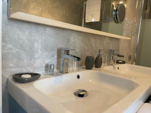 B&B / Chambres d'hotes Le Domaine de Canesse : photos des chambres