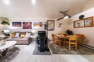 Two Bedrooms Apartment Manage And Supervise By Host Endless Features Amenities Dishwasher Washer Dryer Best WIFI Internet Services By Verizon Fios 960 Upload 960 Download Bi Monthly Free Housekeeping Services Huge 10000 Square Footage - Brooklyn