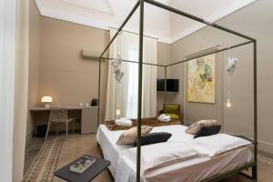 81 Suite and Breakfast