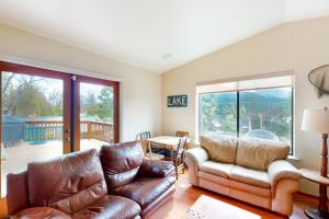 Alder Lake View Lodge