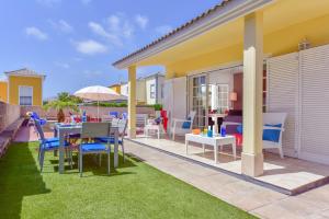 Villa Atenas by Villa Plus