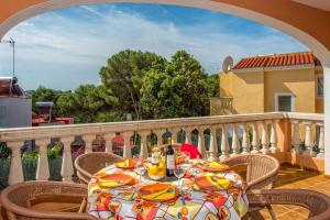 Villa Dolores by Villa Plus