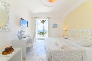 Double Room with Sea View room in Hotel Terme Providence