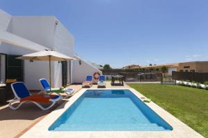 Villa Torrenit by Villa Plus