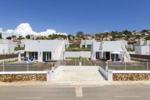 Villa Torrenit by Villa Plus