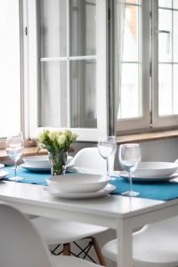 Apartament Targ na Starym Mieście z widokiem na rzekę FREE PARKING