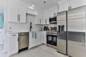 King Suite room in Coastal Waters
