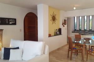 A la Orilla del mar Puerto Juarez Cancun