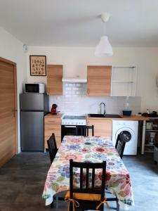 Appartements Gite L'Equilibre - Lac/montagnes- Familles-groupes : photos des chambres