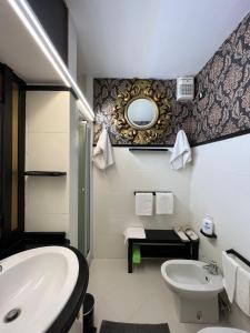 Spanish Steps Cozy luxury room