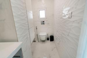 Aria apts 100 m from the beach by PosarelliVillas