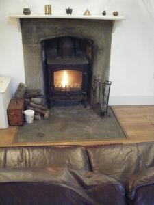 Welsh Gatehouse, Historic Castle which can cater for Electric Vehicle