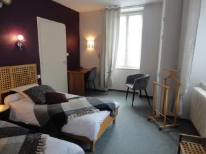 Hotels Aux Armes D Estaing : photos des chambres