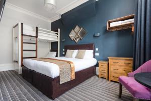 Quadruple Room room in Applewood Hotel