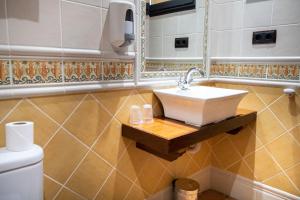 Superior Double or Twin Room with Terrace room in Alda Casco Antiguo