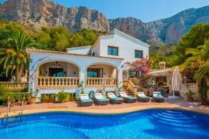 Villa Lydias Walk by Villa Plus - Montgo