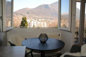 Appartements Charming Apartment Near The Lake With A Furnished Mountain View Terrace : photos des chambres