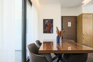 Phaedrus Living: City View Anna Residence 101