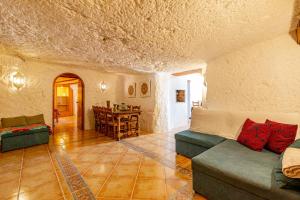 La Cueva de Tito-Casa Cueva en plena naturaleza