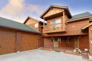 Grand Forest Lodge-1884 by Big Bear Vacations