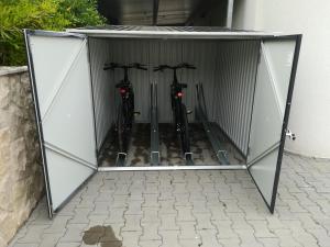 Penthouse B&W luxury apartment