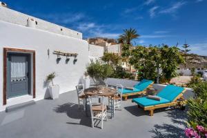 Mystagoge Retreat with subterranean pooljacuzzi