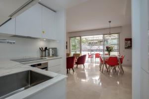 Modern Apartment next the Beach