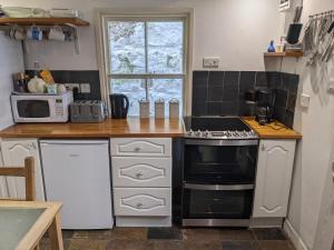 Traditional Fishermans Cottage with 3 bedrooms