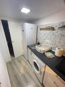 Estudio Las Flores by Cadiz Time