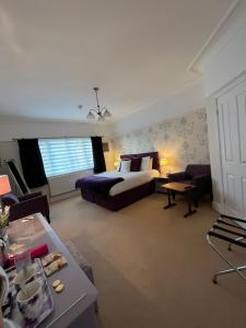 Deluxe King Room room in Between the Bays exclusively for Adults