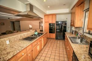 Cozy up to Summit-1651 by Big Bear Vacations