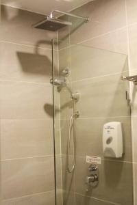 Shower, One Avenue Hotel in Kuala Lumpur