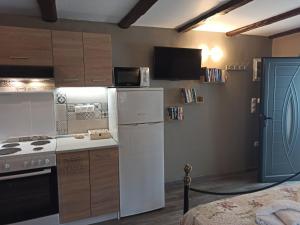 Nikolas House Lower Agni Bay