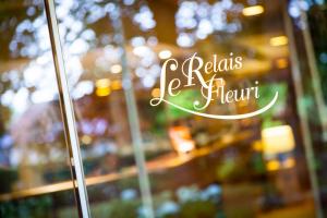 Hotels Logis Le Relais Fleuri : photos des chambres