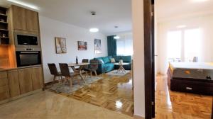 Aleksa Lux apartment Budva