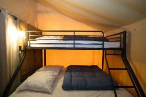 Campings Camping de la Vallee Heureuse : photos des chambres
