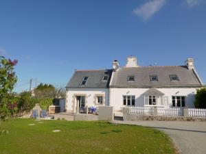 Maisons de vacances Inviting holiday home in Plogoff with fenced garden : photos des chambres