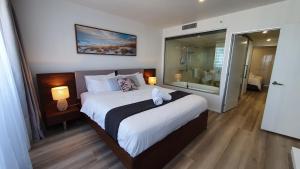OceanView Oasis 2BR Apt - 5Mins to Beach - Family Resort