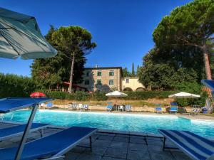 Farmhouse in Gualdo Cattaneo with pool