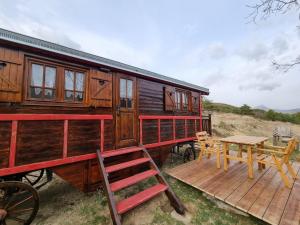 Tentes de luxe Roulotte du domaine de la Graou : photos des chambres