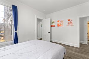 Casa Soleada in East Rock near DT and Yale SOM with FREE Parking and King Bed