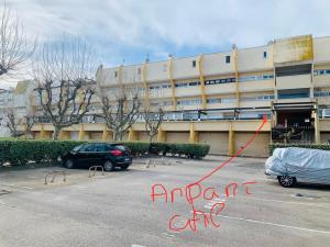 Nid douillet dans les coursives du village naturiste du cap d agde