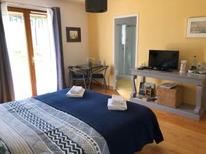 B&B / Chambres d'hotes Aux Trois Muriers : photos des chambres