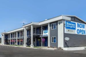 Rodeway Inn & Suites Ontario