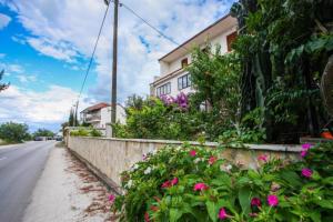 Apartments Žana - close to beach