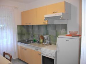 Apartment Miljenko- 150m from beach